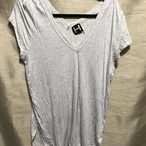 H by Bordeaux Light Gray V-Neck Top XL